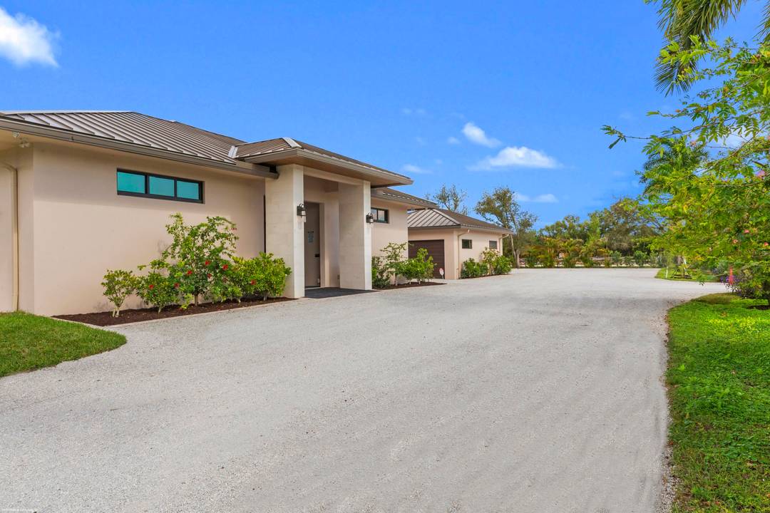 New construction, architecturally impressive 5AC equestrian farm is ready to fulfill your dreams.