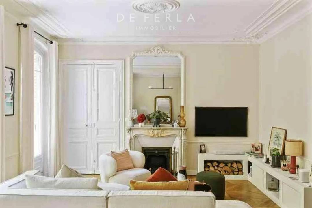 Appartement haussmannien refait à neuf par architecte, Paris Xe