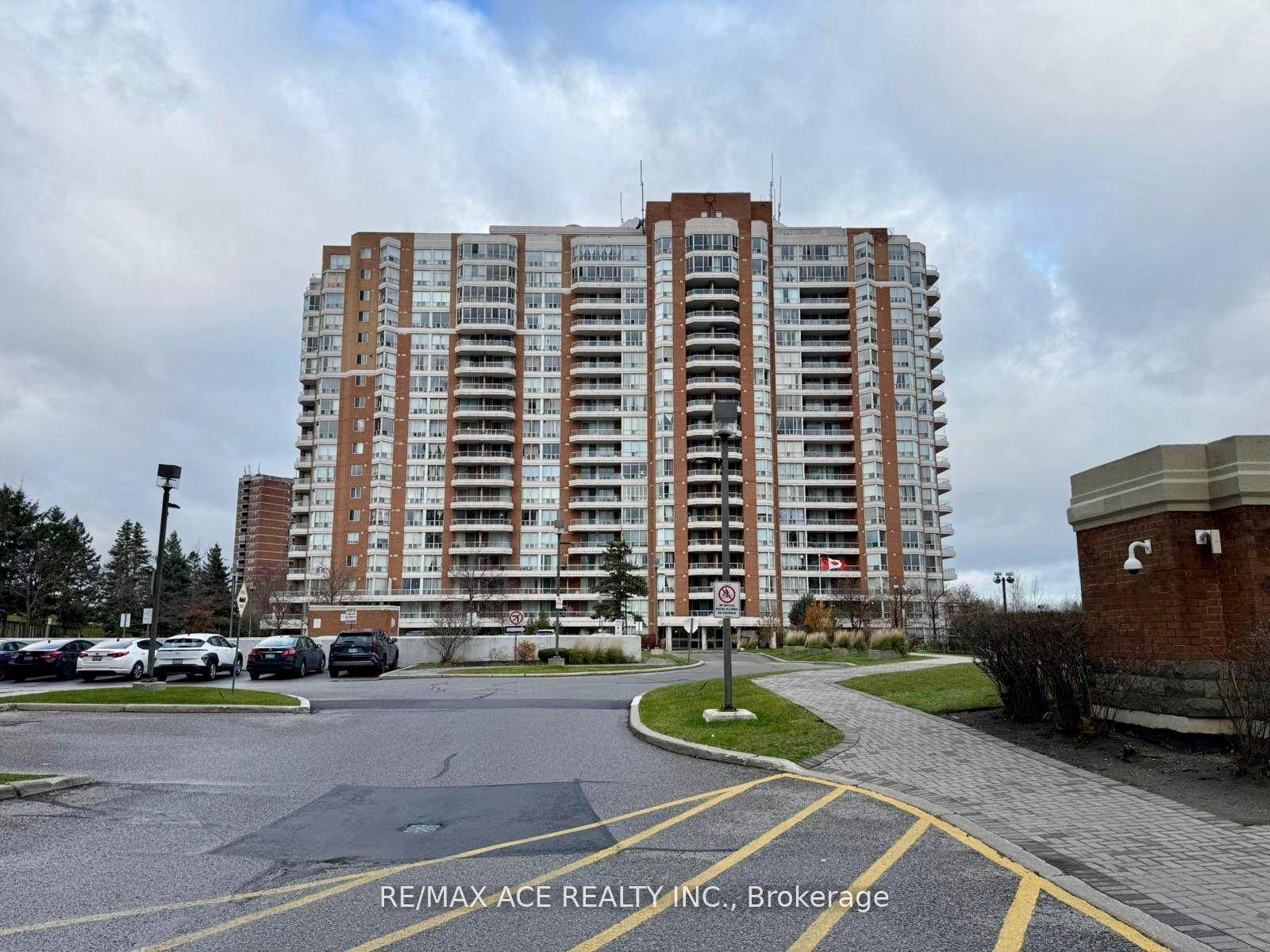 Prime Location ! All Your Needs Are Within Walking Distance.