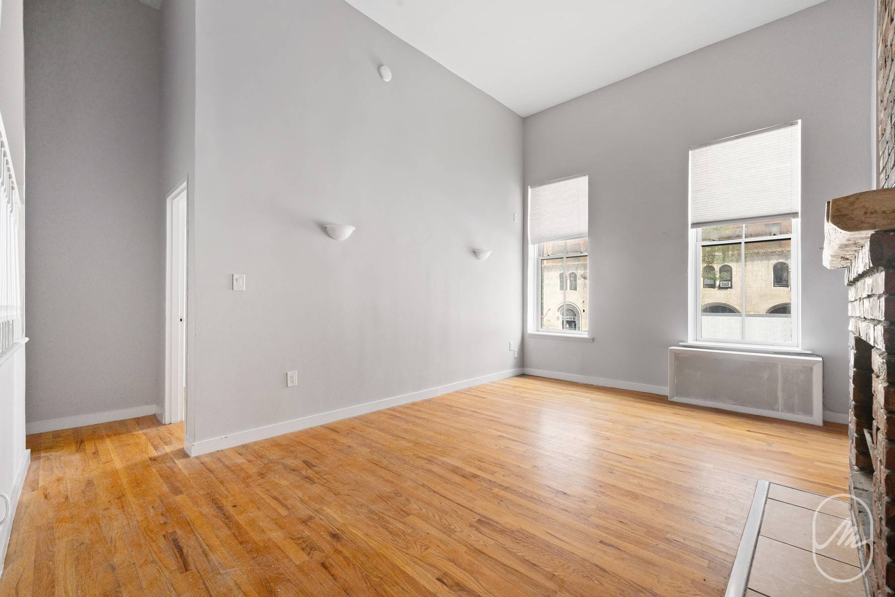 466 W 23rd is a walkup building equipped with a virtual doorman system.