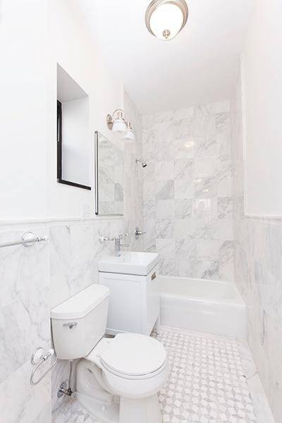GORGEOUS 2 Bed 1 Bath unit in a very beautifully, well maintained Elevator building !