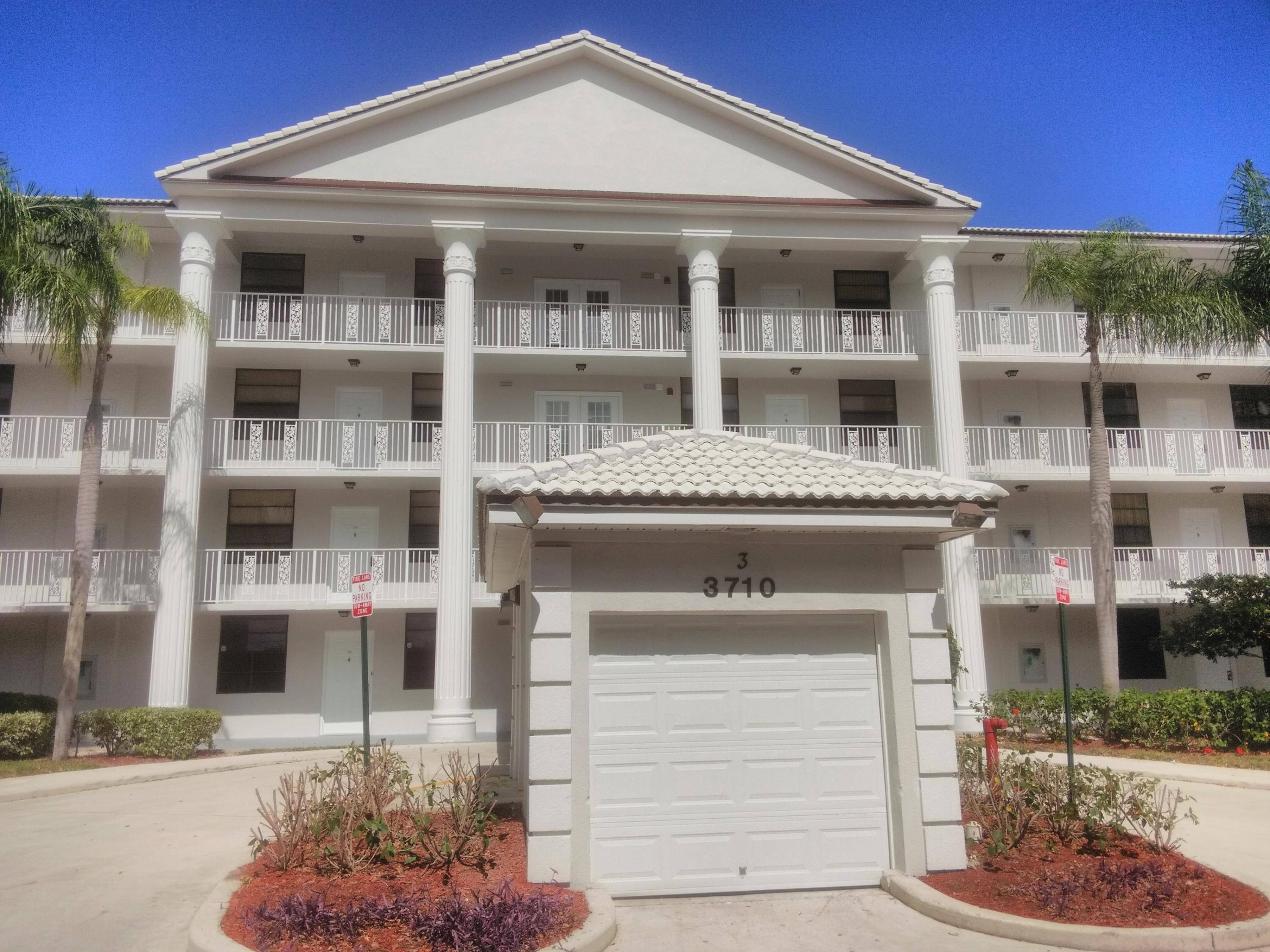 Minutes to Tanger Outlets and restaurants.