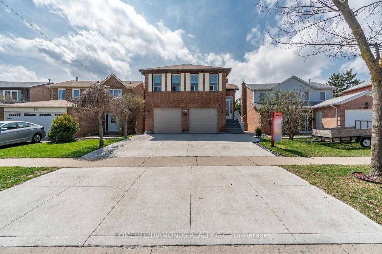 Beautiful Detached Raised Bungalow In Sought After Neighborhood.