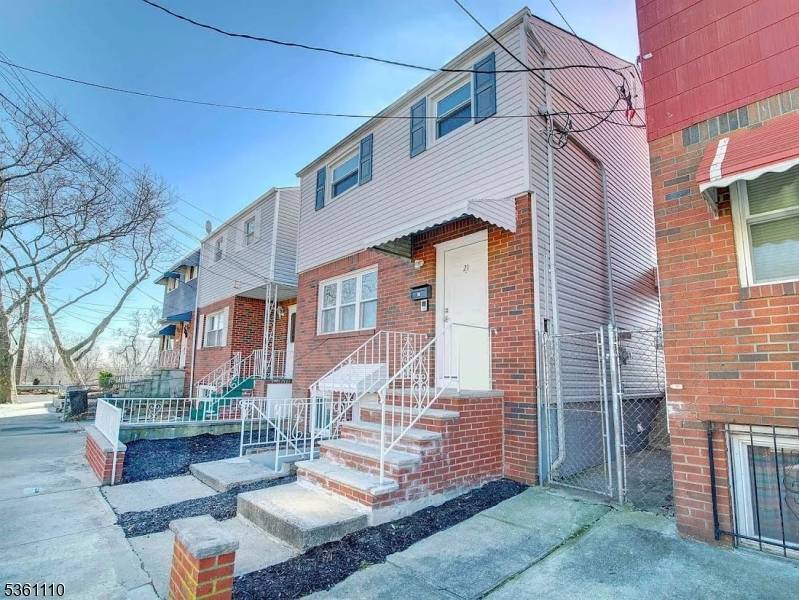 Welcome to 21 Freedom Place !