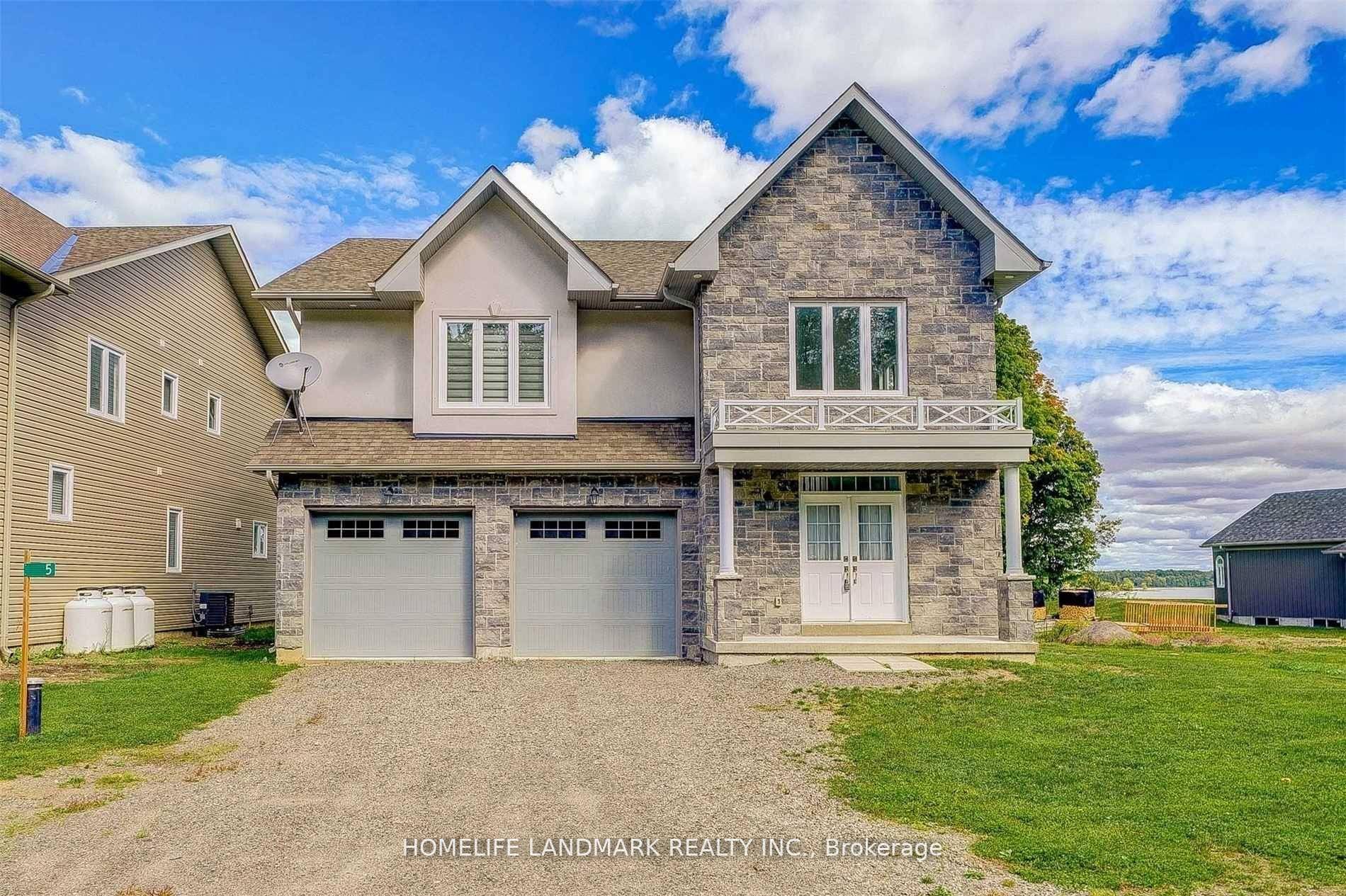 Bright amp ; Spacious Lakefront Home in the Township of Ramara !
