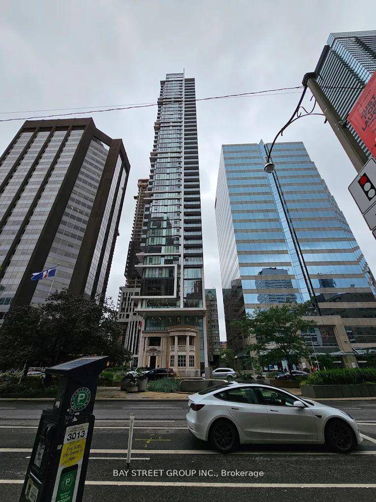 Famous RCMI Condo ! Located in the heart of Downtown Toronto.