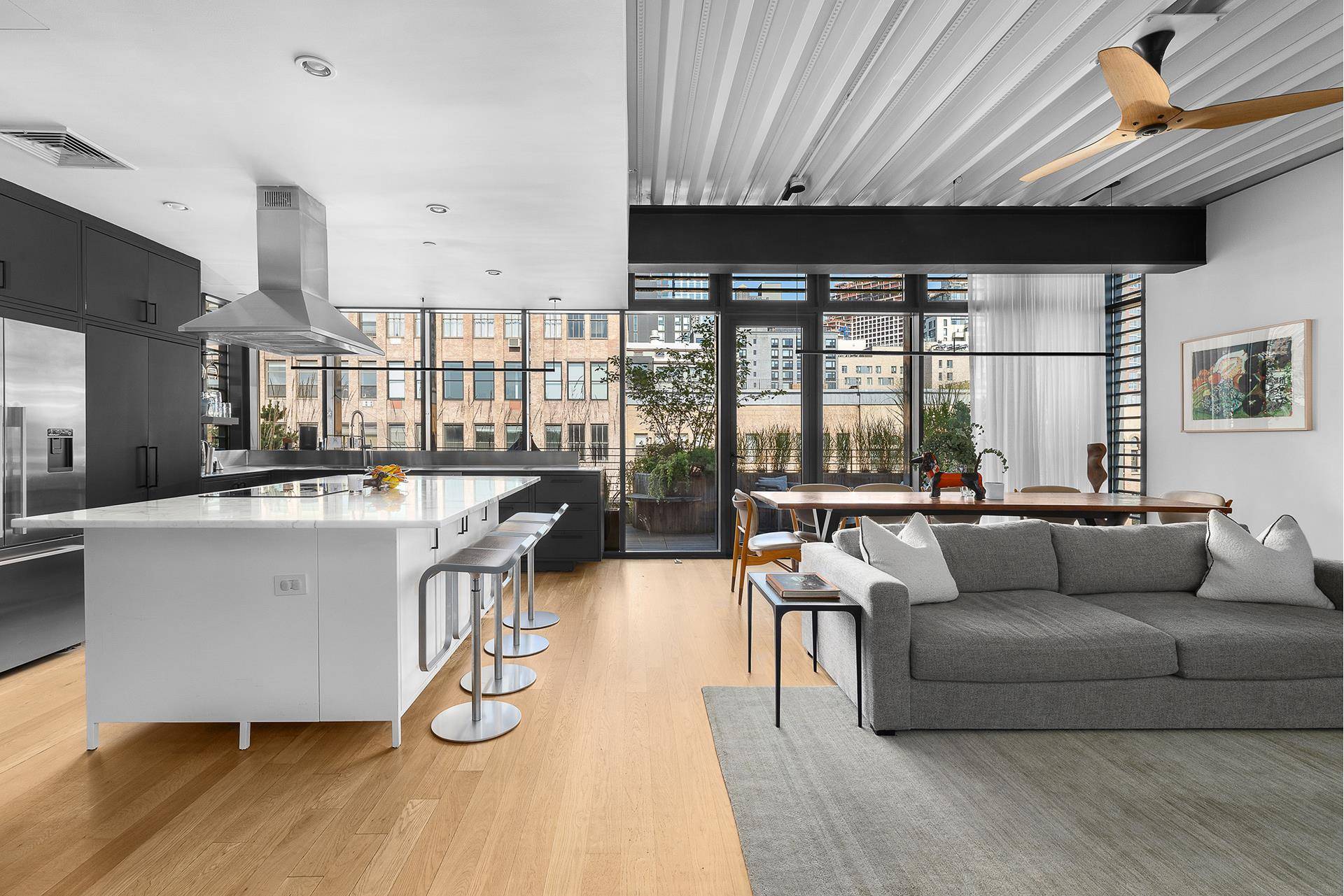 3 Bed, 2 Bath Penthouse with Expansive Terrace and City Views !