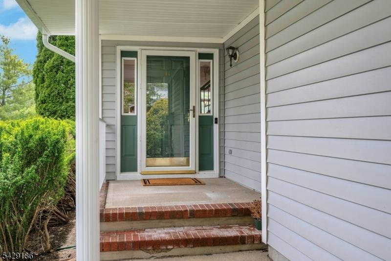 What an amazing townhome with prime location close to pool clubhouse with a view and a full finished walkout basement This Carlton Luxury End Unit has it all and shows ...