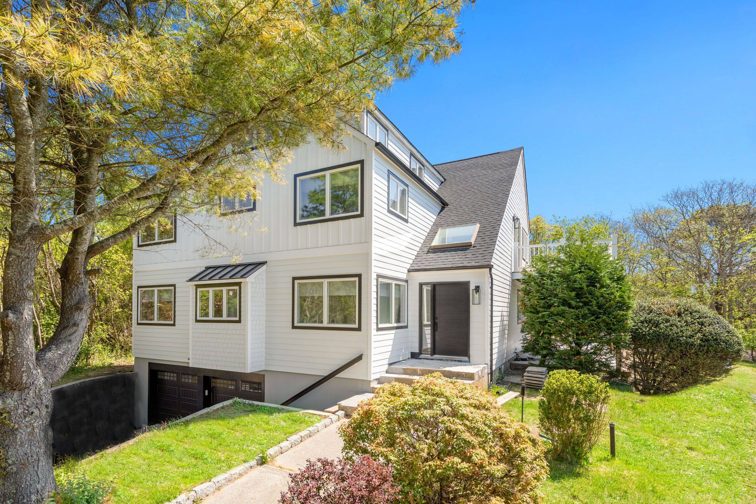 Newly Restored Southampton Summer Home 