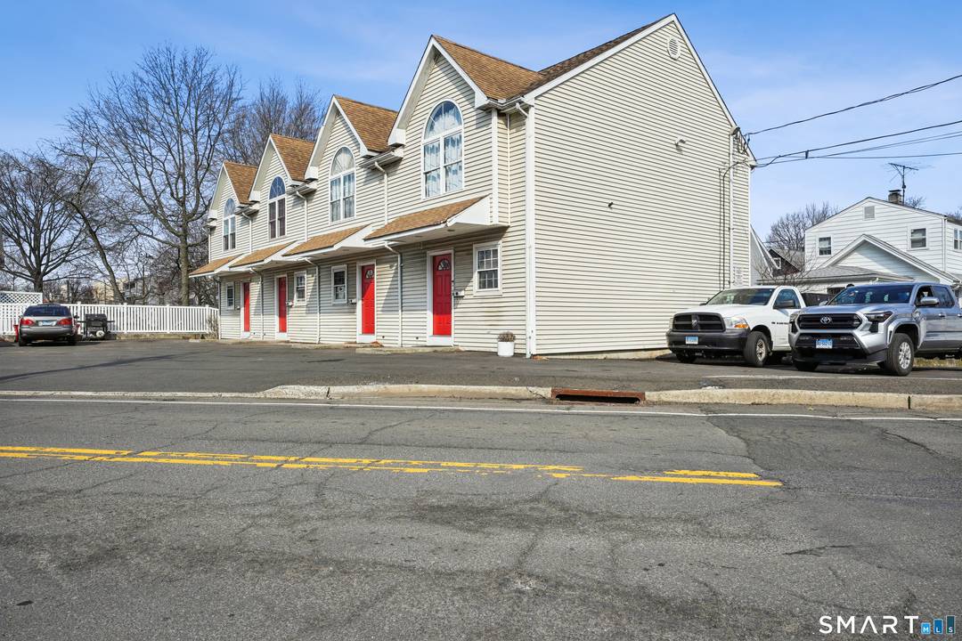 GREAT INVESTMENT OPPORTUNITY !