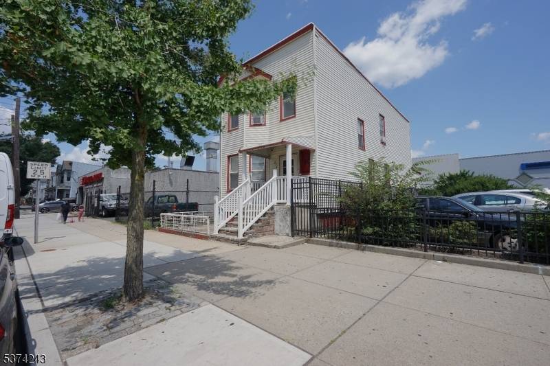 Opportunity knocks in Jersey City !