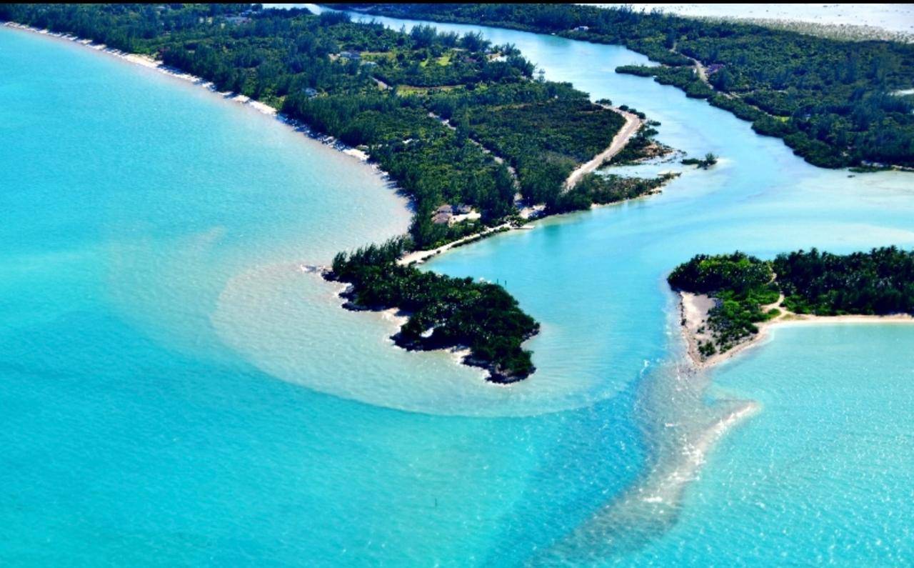 STANIARD CREEK, ANDROS Land Andros