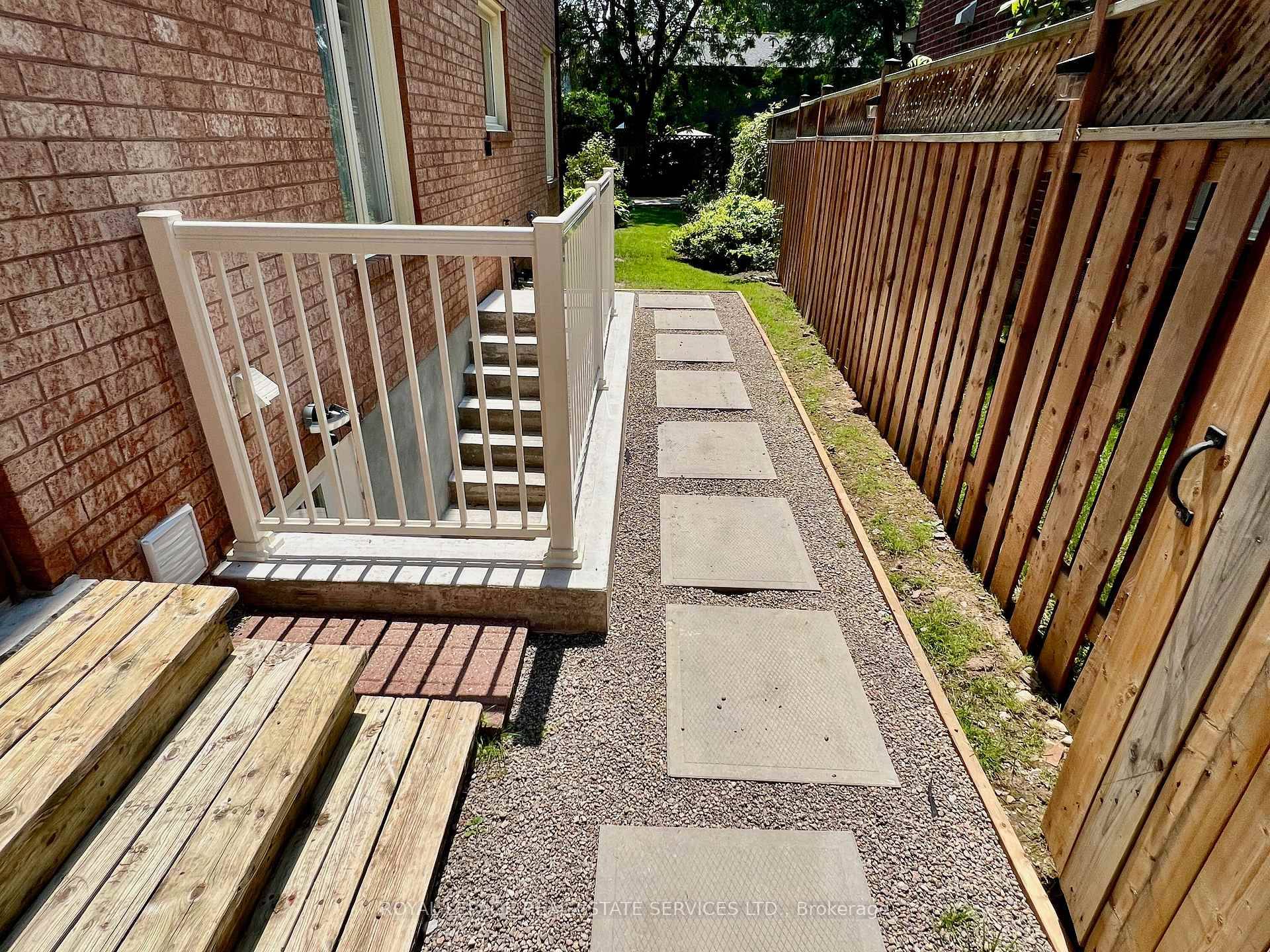 GORGEOUS Legal Basement apartment in compliance with building and safety codes, with permits from the Town of Oakville.