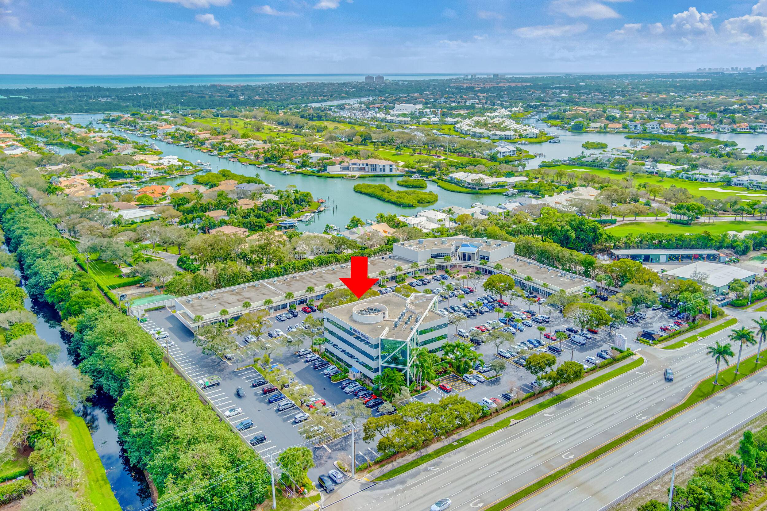 Discover an exceptional opportunity to acquire a state of the art medical lab space in the vibrant community of Jupiter, Florida.