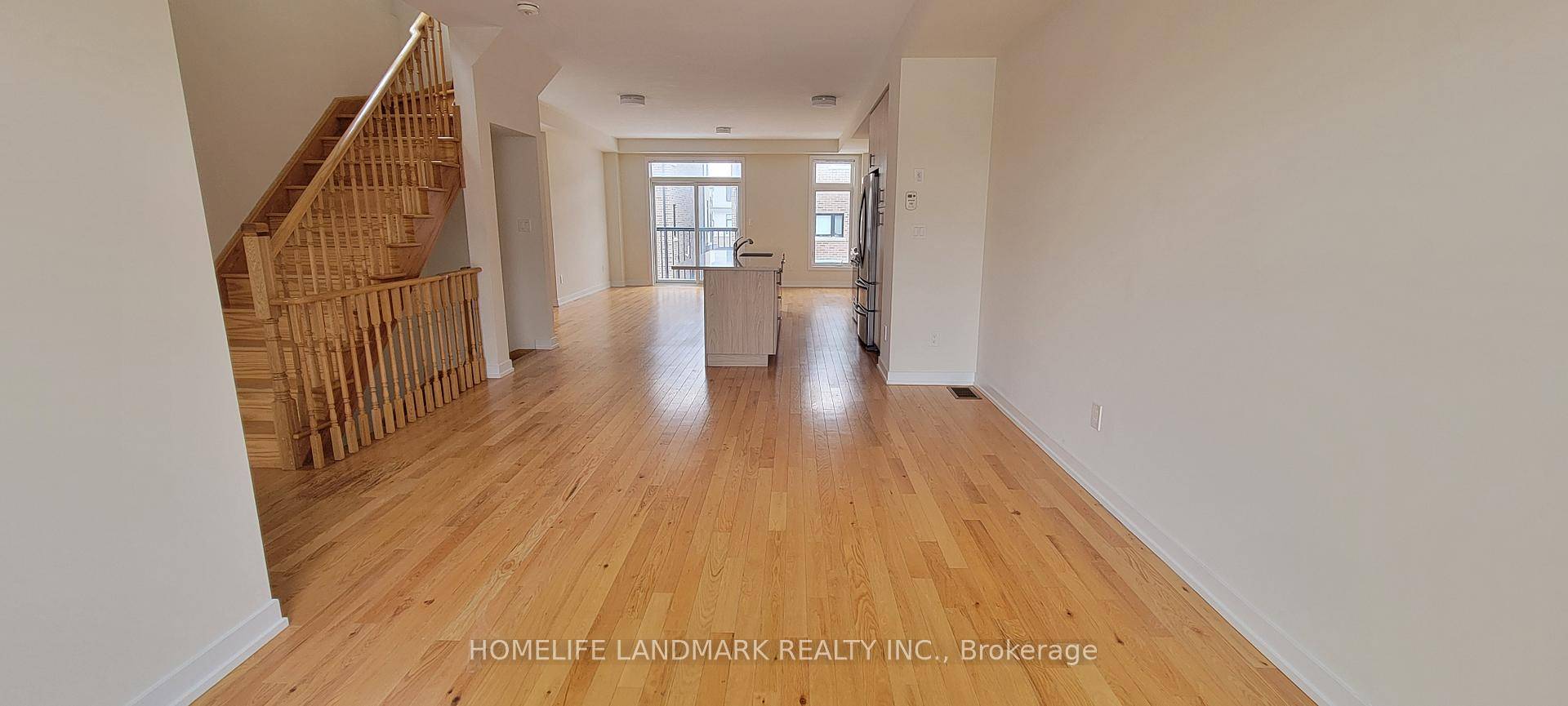 Welcome to 2514 Castlegate Crossing, a 4 yrs old beautifully maintained 3 1 bed, and 3.