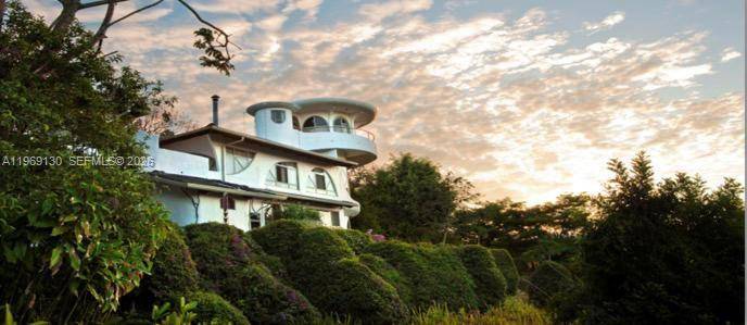 Coffee Farm and Inn is a renowned luxury boutique hotel and organic coffee plantation spanning 6.