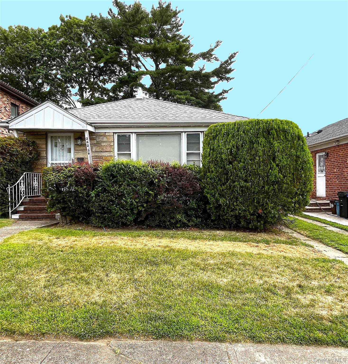 Welcome to 262 39 60th Ave, a Little Neck hidden gem.