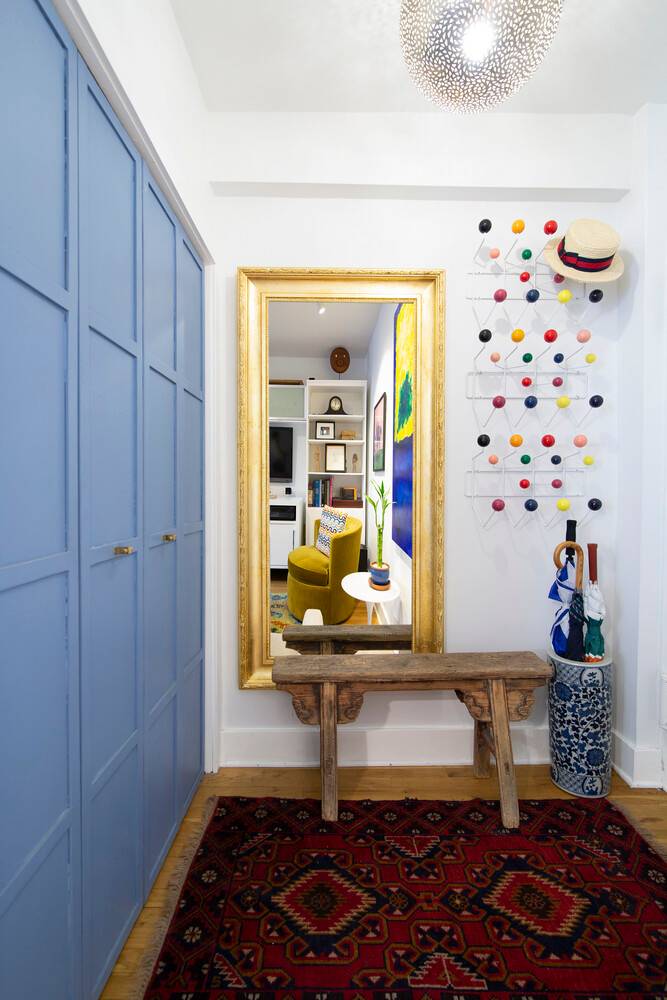 RARE ALCOVE STUDIO WITH CORNER TERRACE Coveted oversized alcove studio, one of only three apartments in the building with private outdoor space, enjoys sunny open exposures West and North across ...