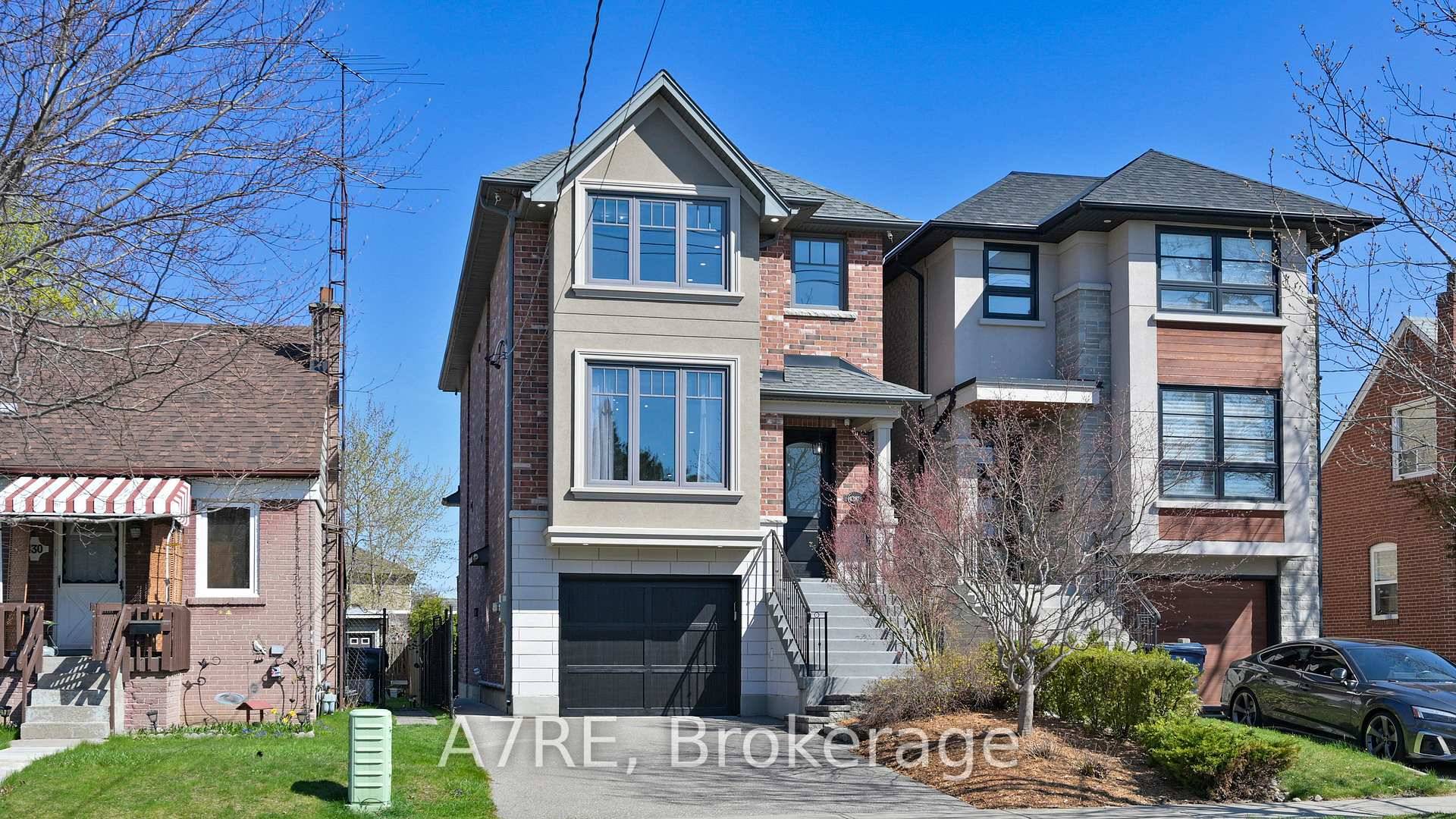 Discover refined living in one of Toronto's most coveted neighbourhoods !