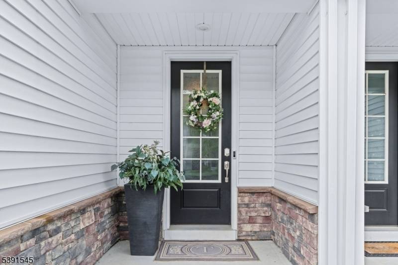 Welcome home to this meticulously maintained 2, 840 sq ft Monterey model townhouse, just 4 years young, located in The Collection at Morristown, a highly coveted community known for unbeatable ...