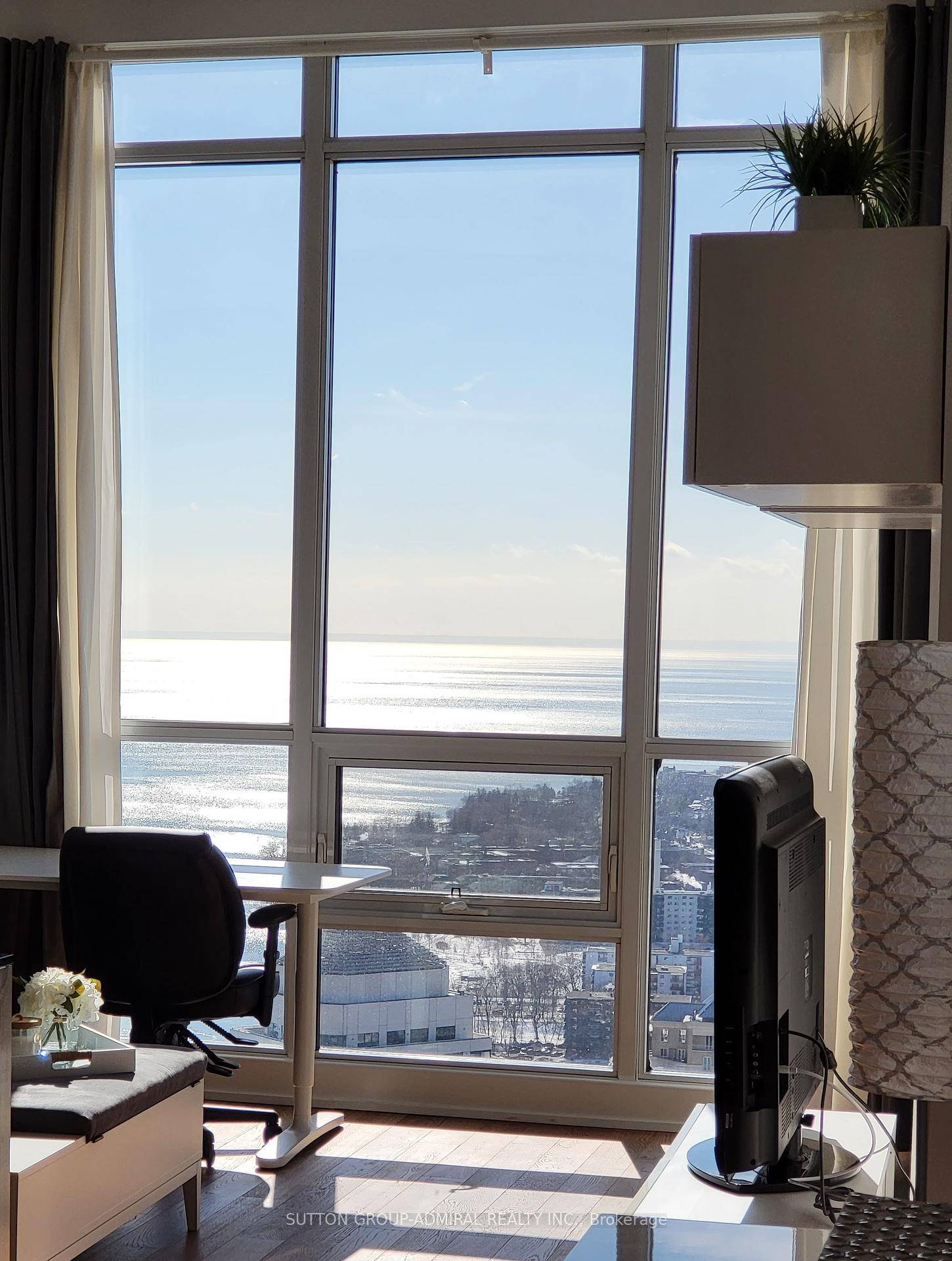 FURNISHED. Experience Penthouse Living On The 48th Floor !