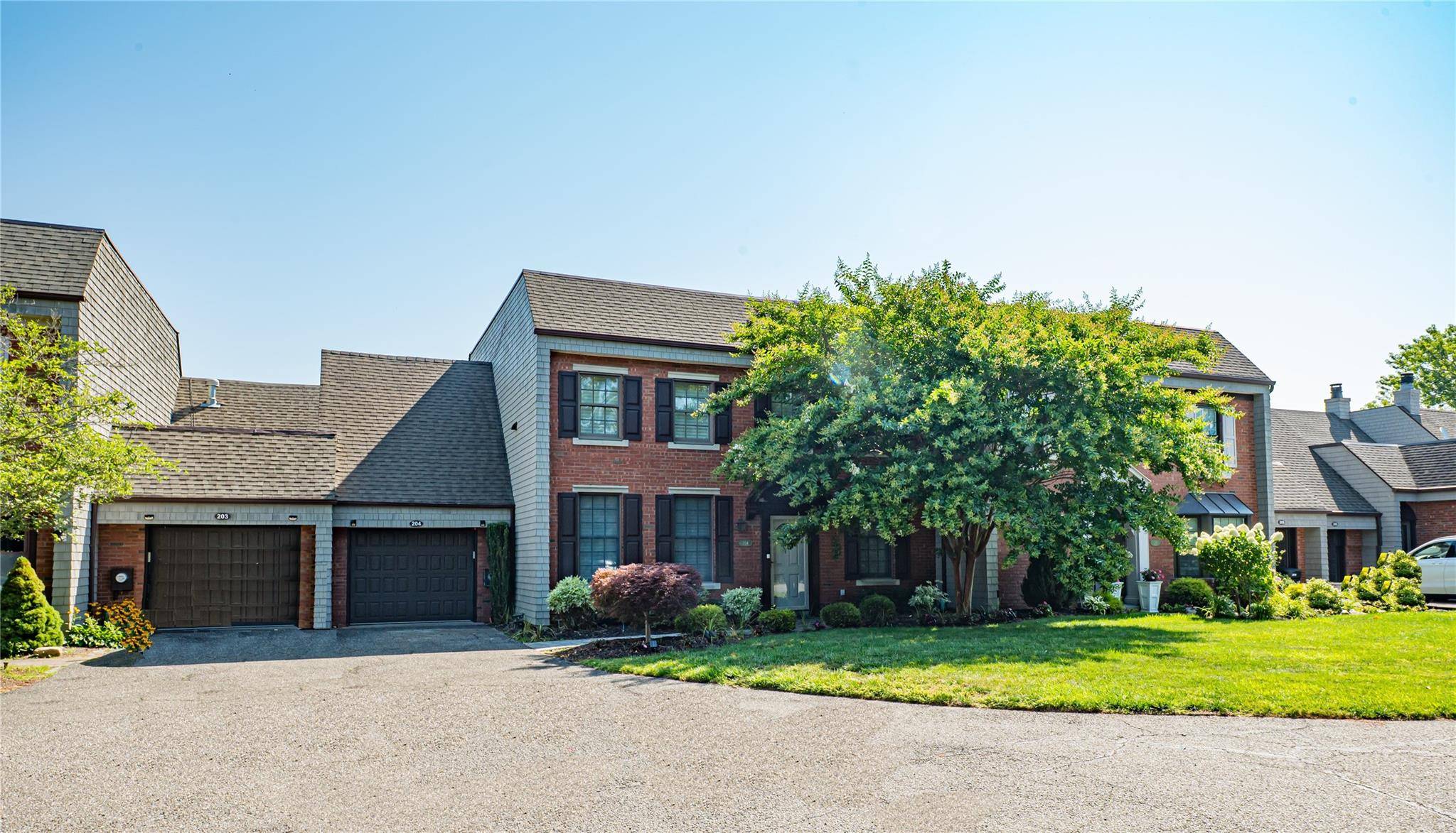 The Admiralty is a premier, guard gated community set on over 200 acres of beautifully maintained grounds, offering an unmatched lifestyle surrounded by nature, privacy, and resort style amenities.