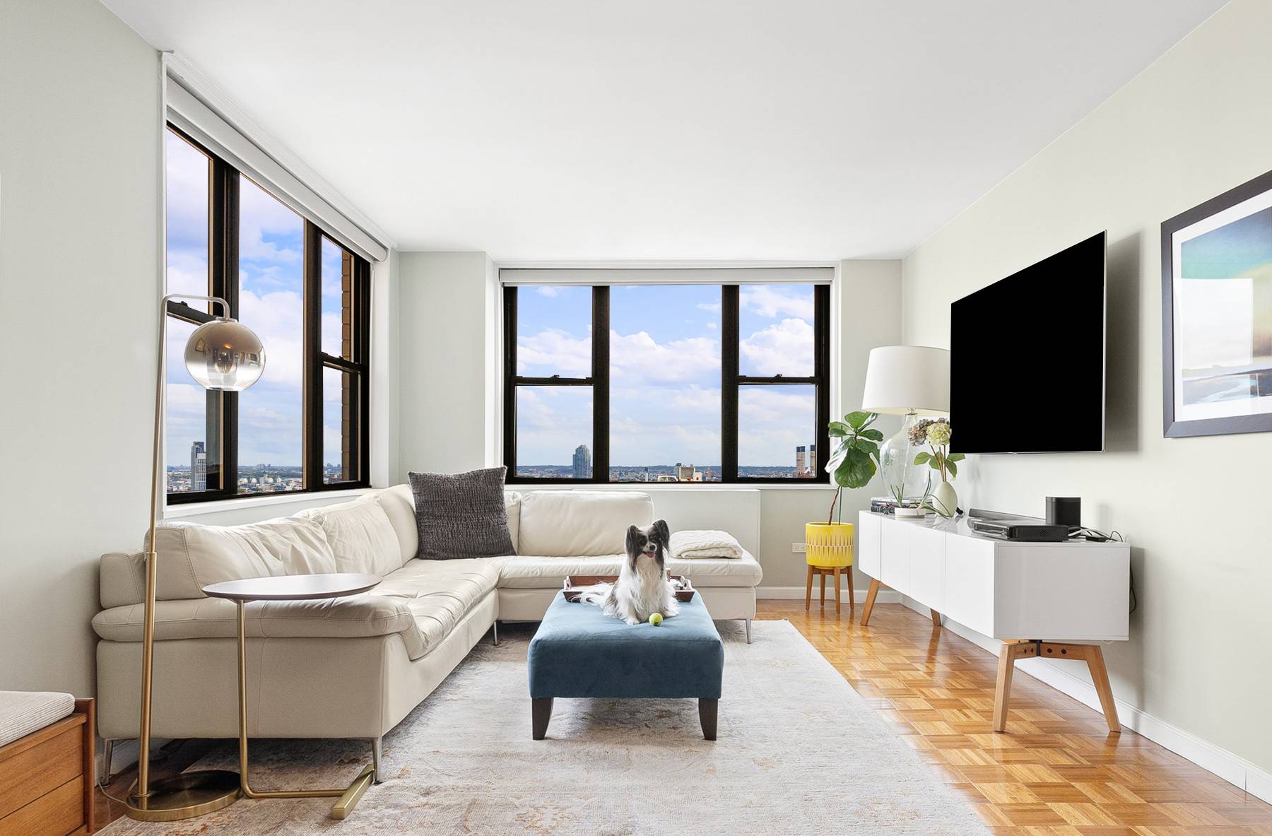 On the 28th floor, right in the heart of Gramercy, this place isnt just where youll liveits where youll take in magnificent views of Manhattan, including bridges, river views, the ...