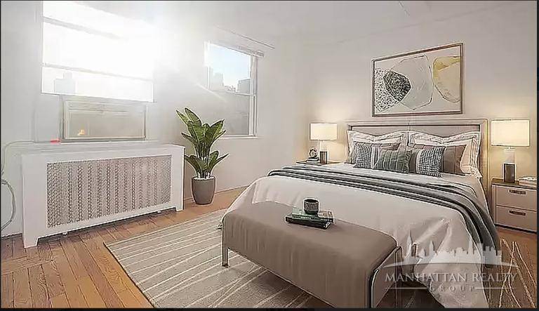 Murray Hill Gem Convertible 2 bedroom Essential amenities 24 hour doorman, elevator, gym, laundry Hardwood floors, crown moldings, ample closet space Bedrooms fit queen bed, desk, dresser Prime location near ...