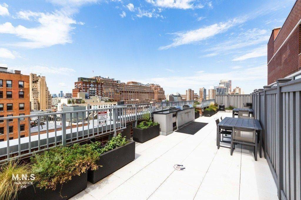 Luxury One Bed in Prime Chelsea Available 4 15.