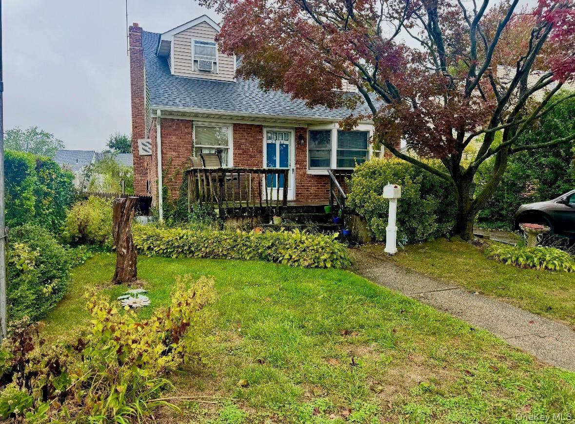 Don t Miss this Quaint Cape Style Home, Located in The Heart of East Meadow !