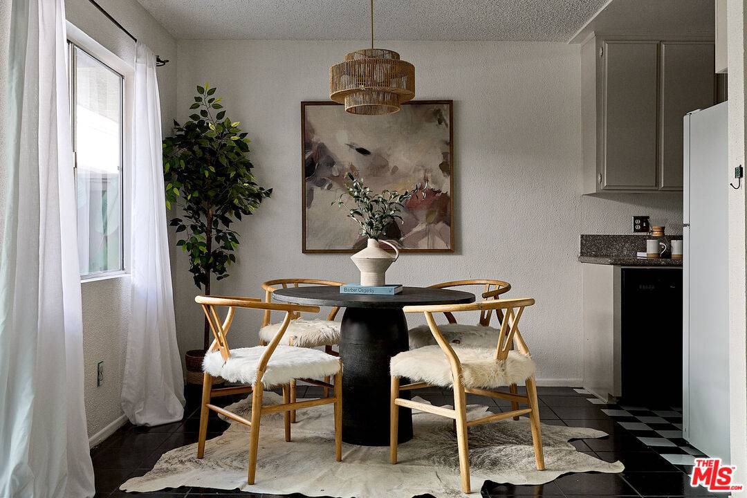3325  Bagley Ave 1BR La