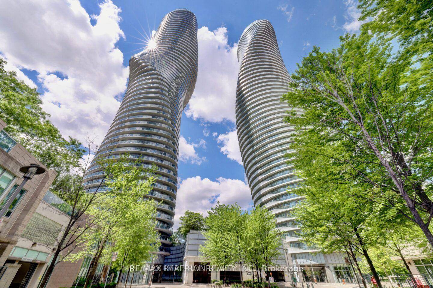 Indulge in Opulent Living Within the Esteemed 'Marilyn Monroe' Building !