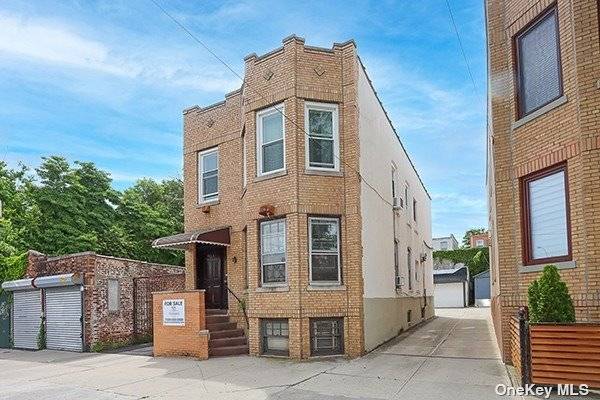 This location just can't be beat and has all of the best that Ridgewood and this neighborhood have to offer !