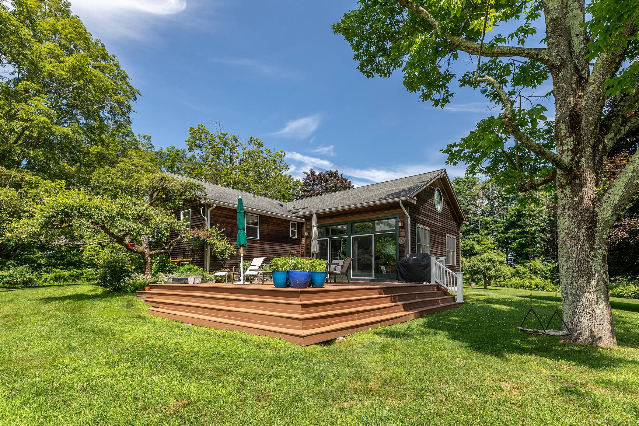 Location Location ! Hip 4 Bedroom Modern with Pool Located on a Chic Country Road 6 Min to Village.
