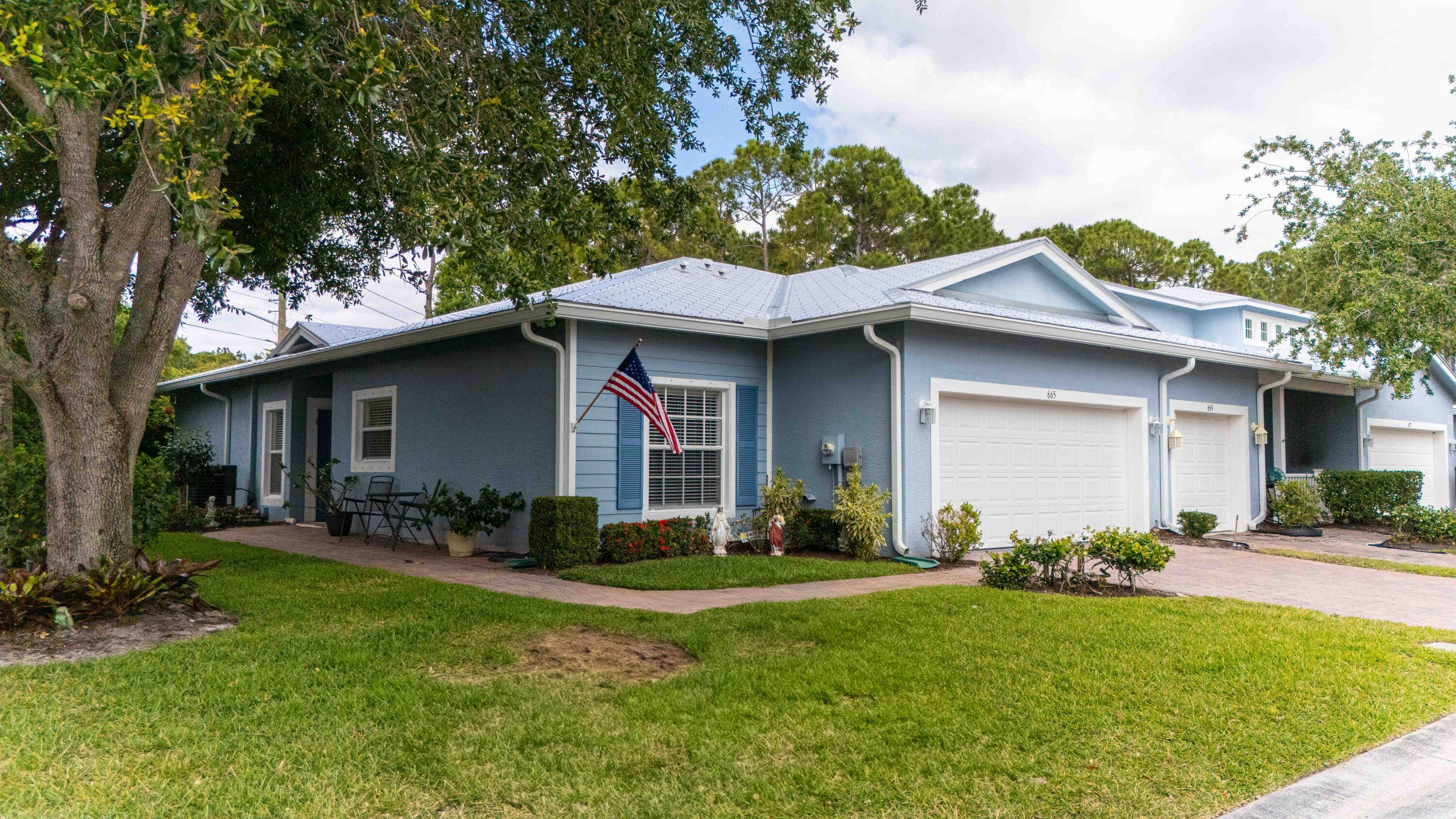 Welcome to this beautifully updated 2 bedroom, 2 bathroom end unit villa with a den, offering the perfect blend of comfort, style, and functionality.
