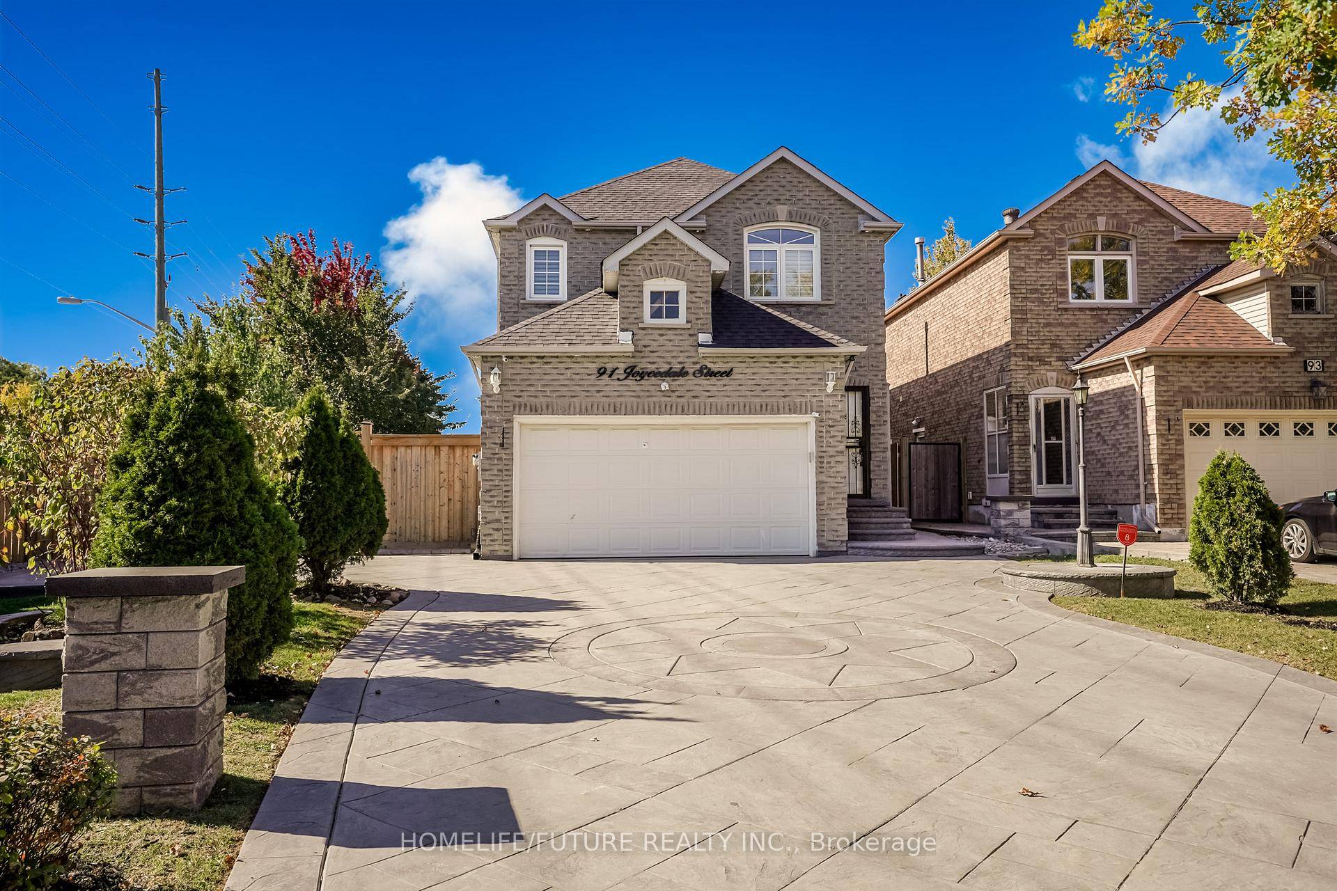 Location ! Location ! Newly Fully Renovated And Beautiful Apartment, Separate Entrance, Pot Lights, Kitchen Centre Island, Fireplace, Large Window.