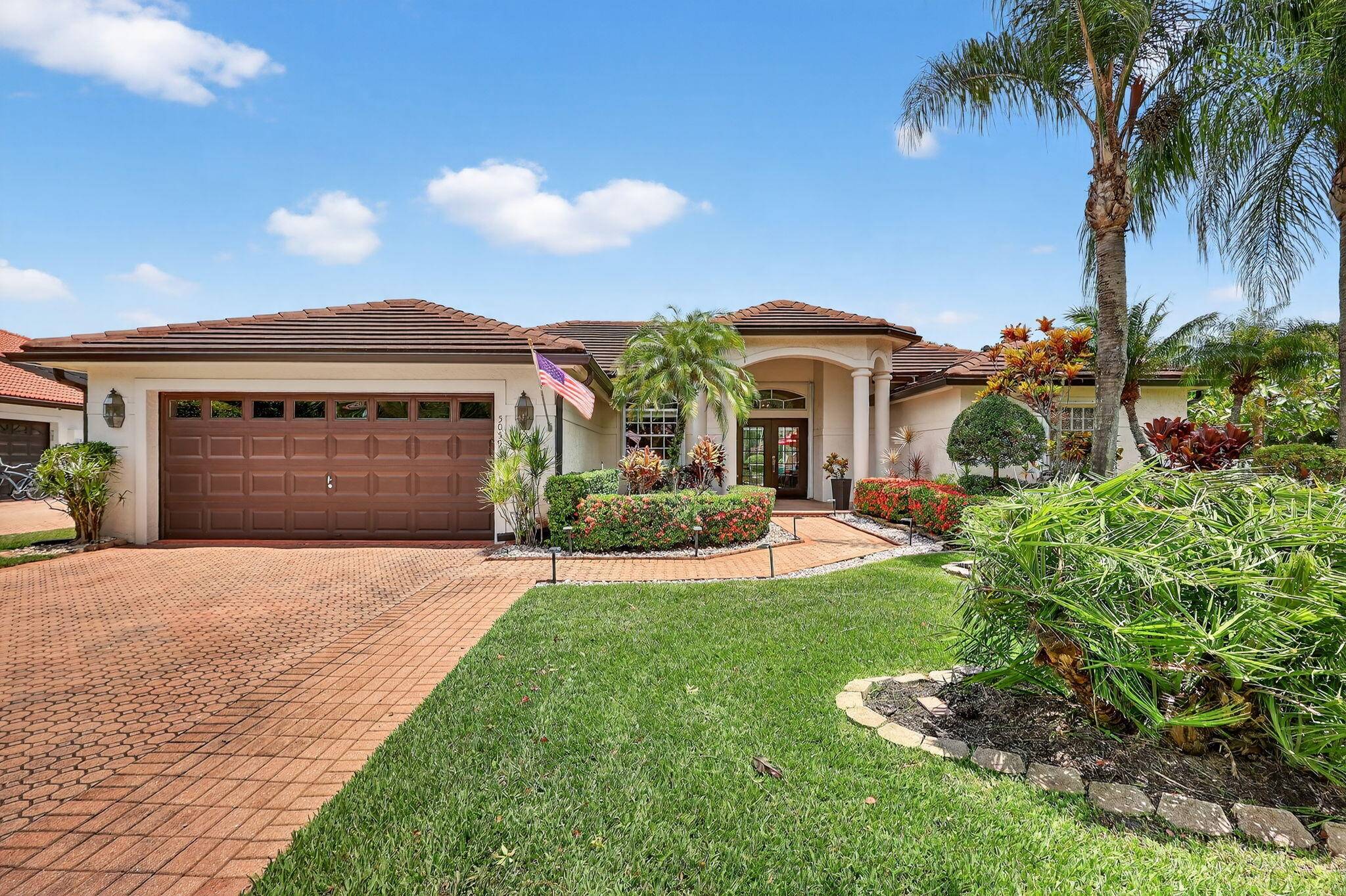 This is the ONE ! Elegant and spacious, this 4 bedroom, 3 full bathroom, one story pool home sits on an oversized 1 3 acre lot with a sparkling salt ...