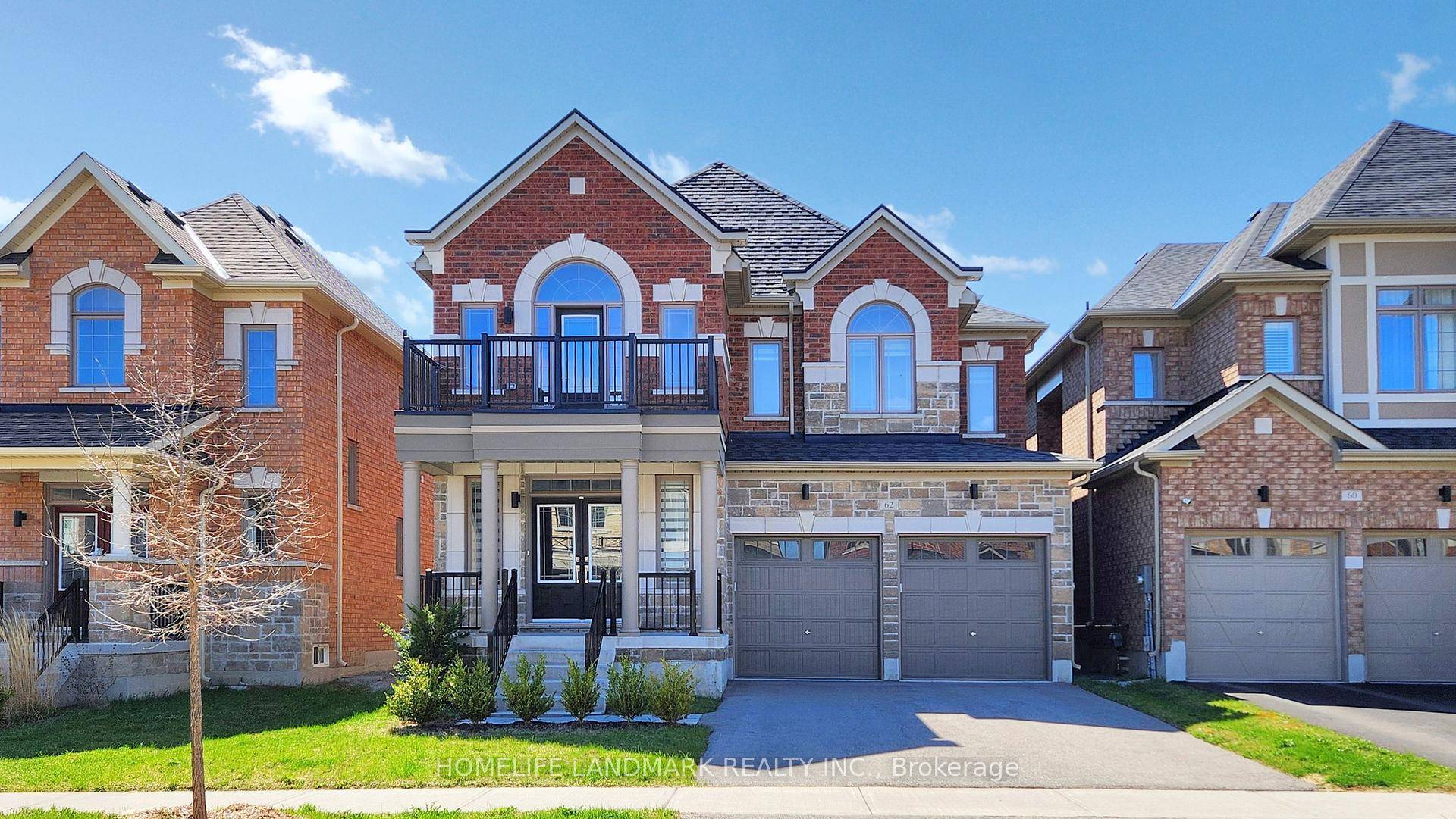 Beautiful amp ; Spacious Home Backing Onto Ravine hill !