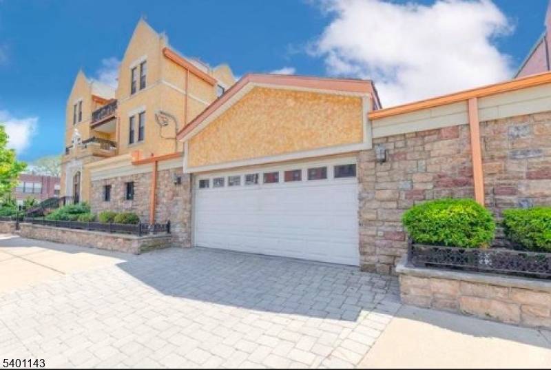 Sought After Spot in Bayonne !