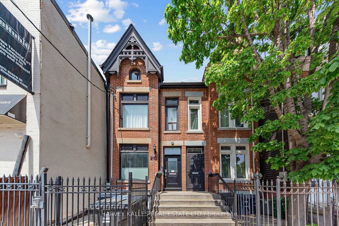 5. 8 cap rate ! Rare opportunity to acquire a fully gutted and renovated, turnkey four unitinvestment property in the heart of downtown Toronto, offering a strong 5.