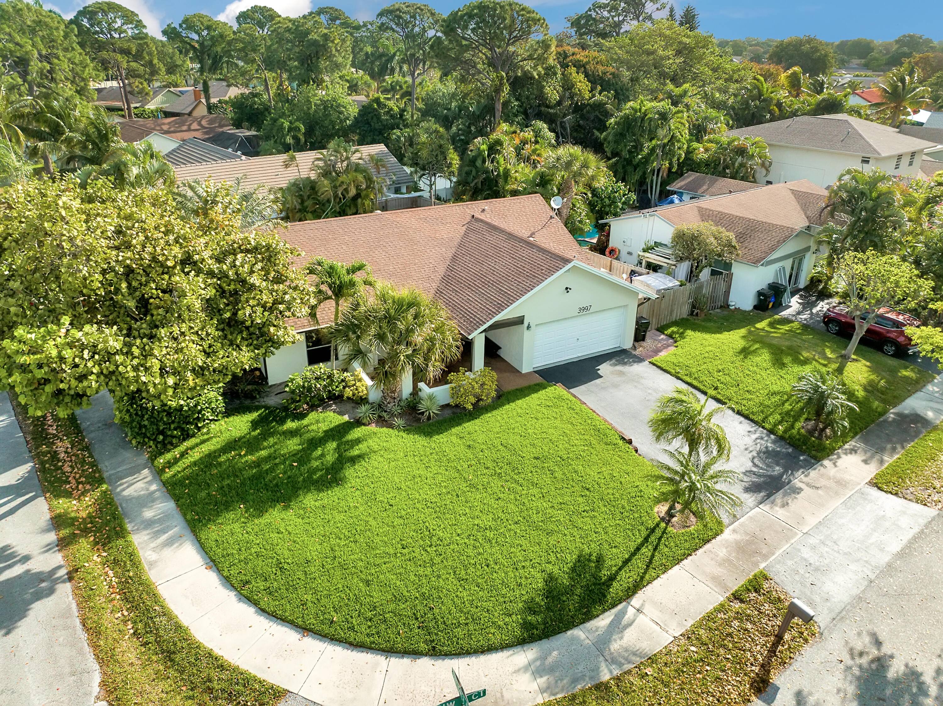 OFF SEASON Rental available just a few miles from downtown Delray Beach.