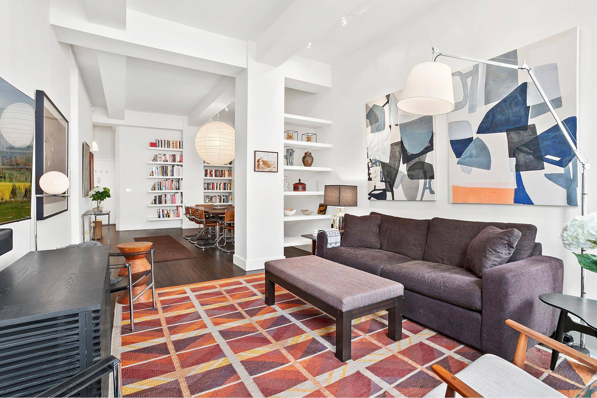 Turn key Chelsea Loft Perfection Welcome to Residence 6J, a serene and spacious one bedroom loft located on Chelsea's most convenient block.