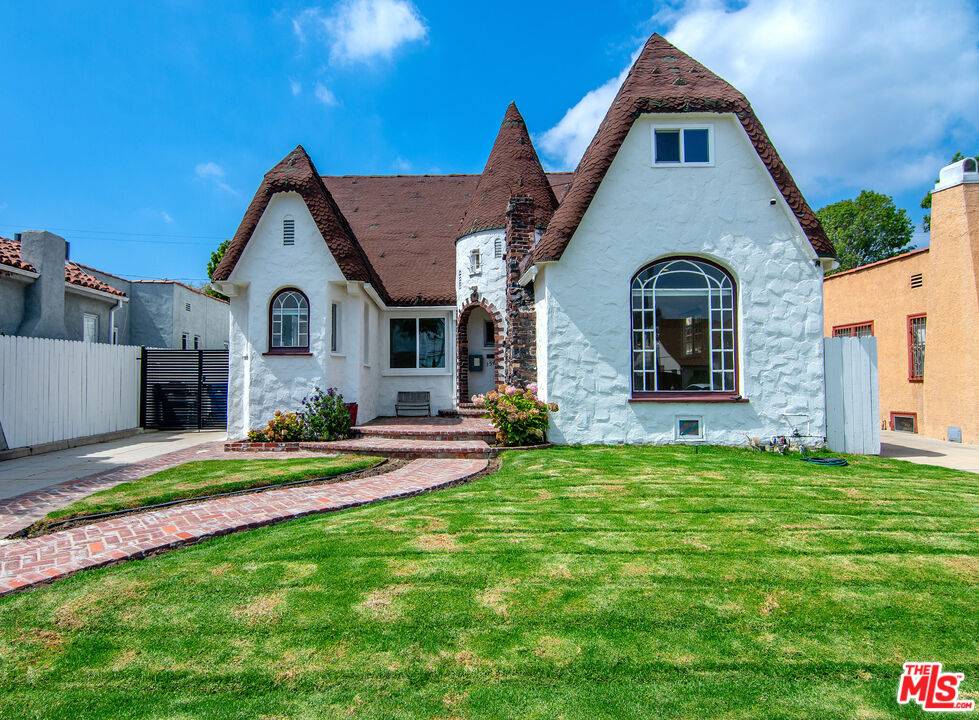 1543 S Crest Dr 4BR Beverlywood La