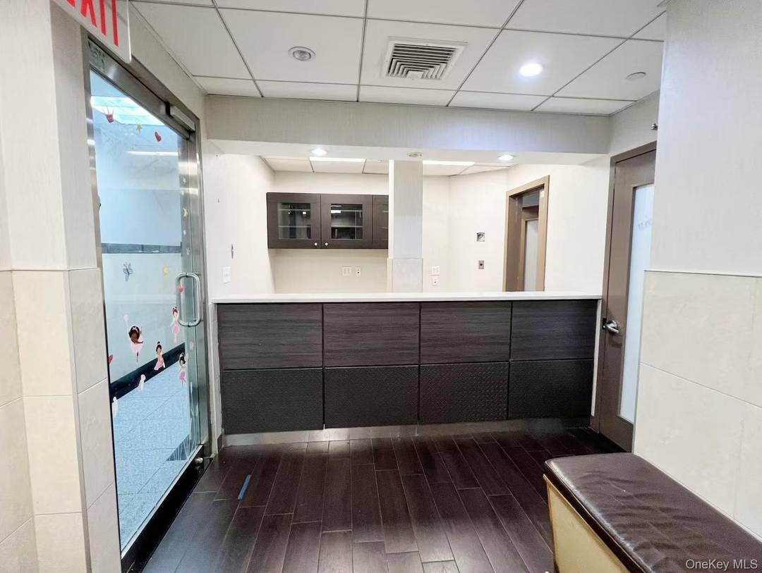 Good Location, close to B, D, J, M, Z, 6, Q, N, W.