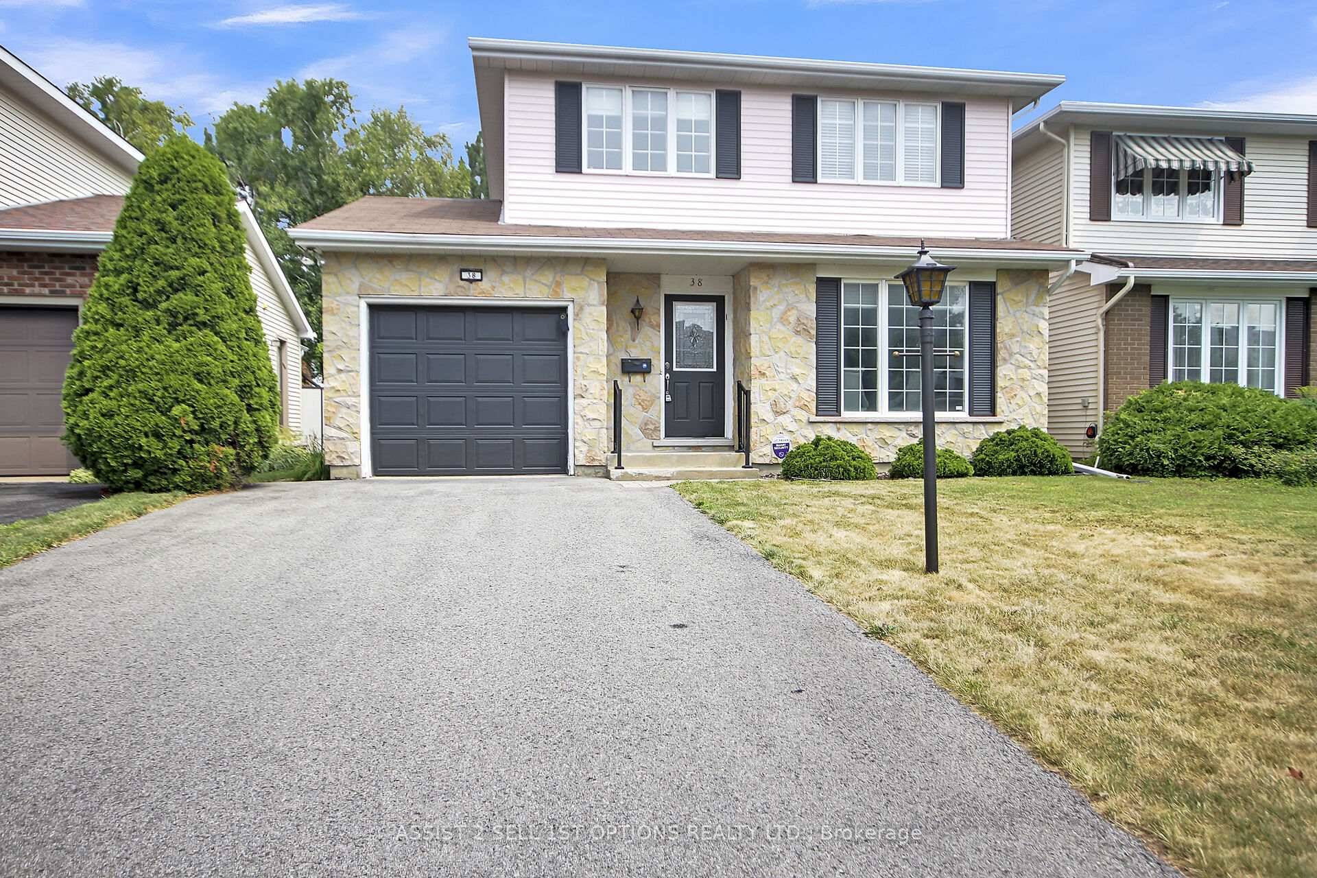 Welcome to 38 Ardell Grove in the heart of family friendly Craig Henry !
