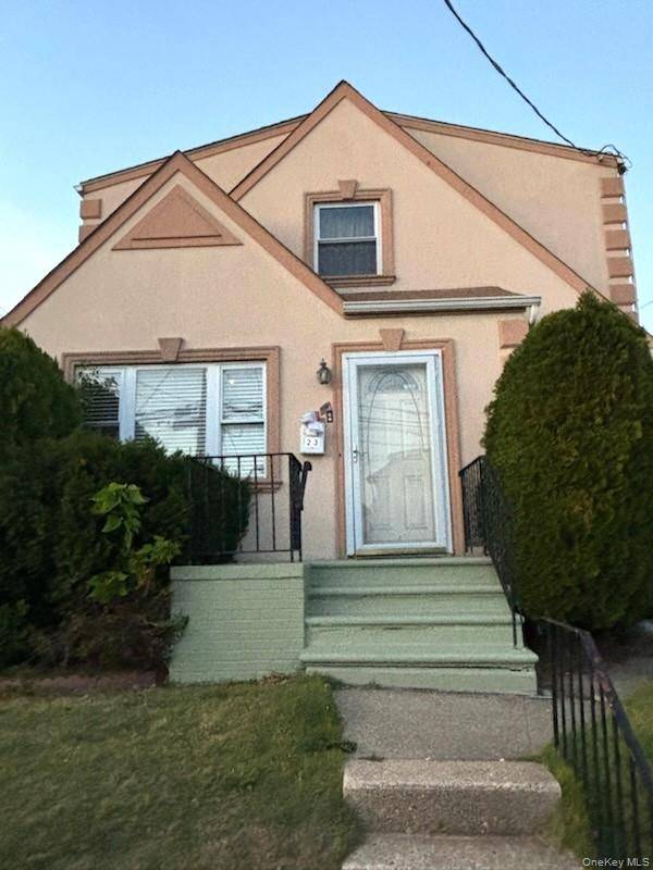 1st Floor 3 Bedrooms Apartment.