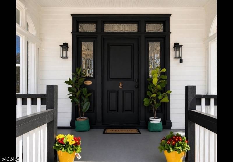 Fully renovated 6 bedrooms, 3.