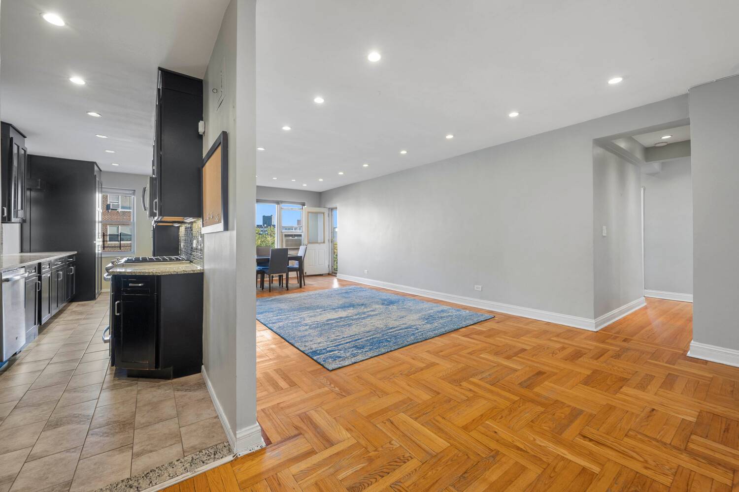 Apartment 5CW is a spacious four bedroom corner apartment located in the Hudson Manor Terrace cooperative, a quiet and tree lined street.