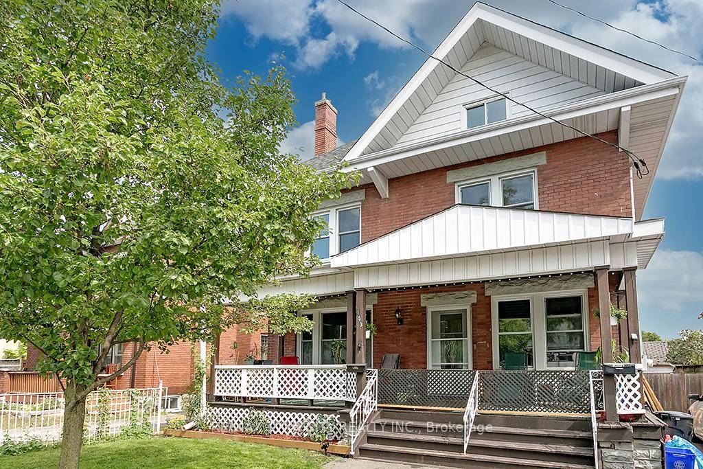 This updated, upper level rental in a converted Victorian home offers the perfect mix of modern living and historic charm.