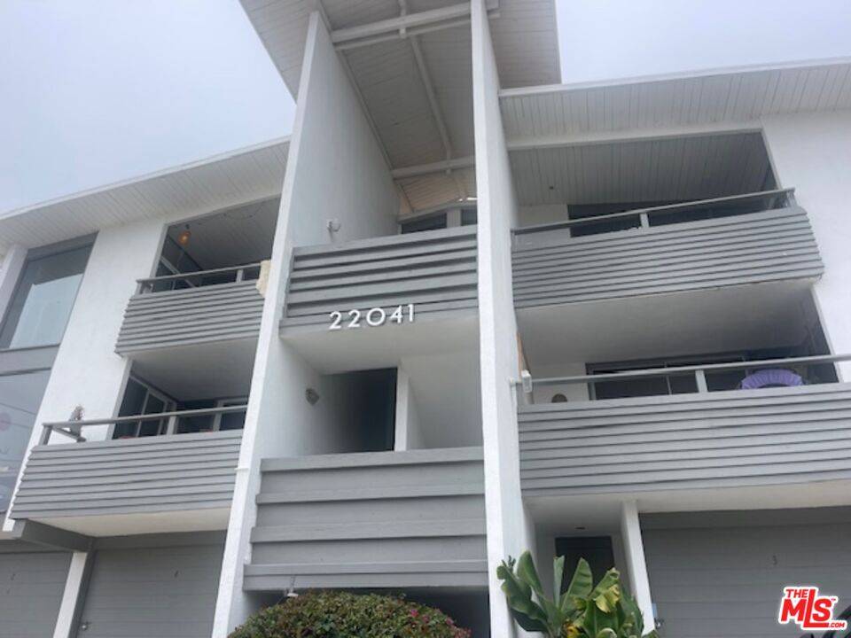 22041 PACIFIC COAST HWY 2BR Malibu La